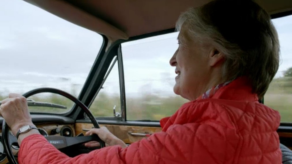 Dee Hart Dyke Driving Dee Hart Dyke Driving