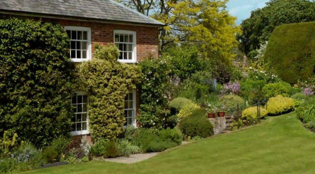 Hambledon House in Hambledon, Hampshire Hambledon House in Hambledon, Hampshire