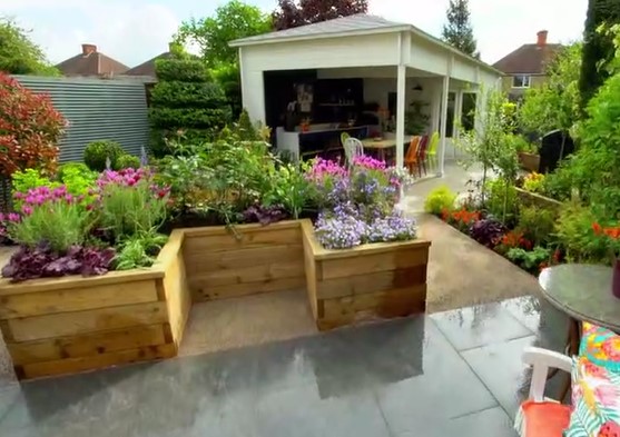 Love Your Garden Series 9 Episode 4 Ma to all she Feeds
