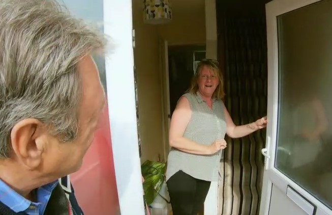 Alan Titchmarsh arrives at the door