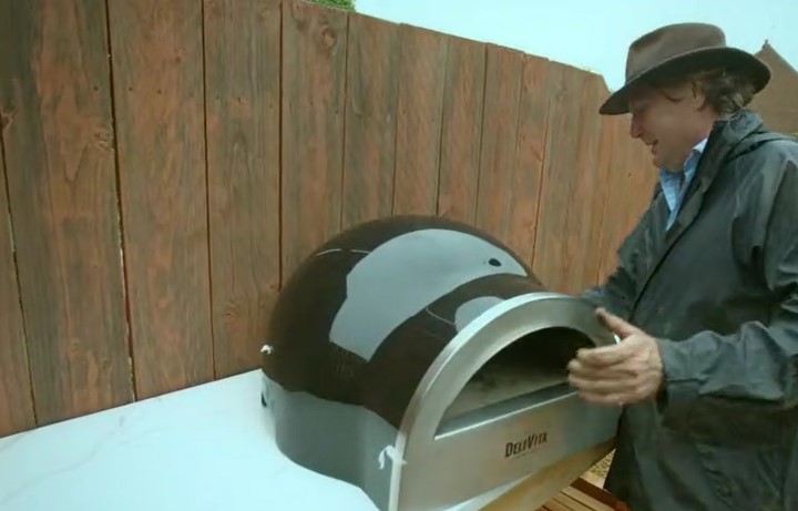 Pizza oven