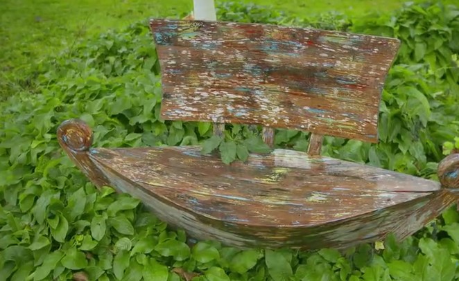 Boat shape seating