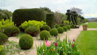 Alan goes to visit Hanham Court Gardens Alan goes to visit Hanham Court Gardens