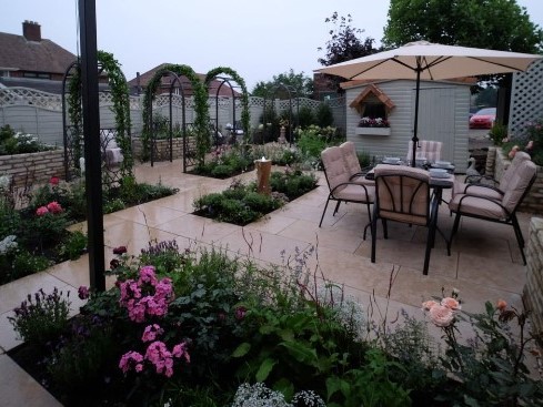 Love Your Garden Series 12 Episode 1 Beauty