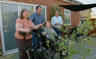 Family see garden Family see garden
