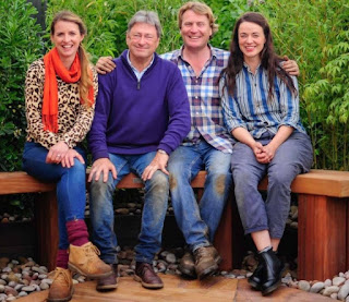 Love your garden team Love your garden team
