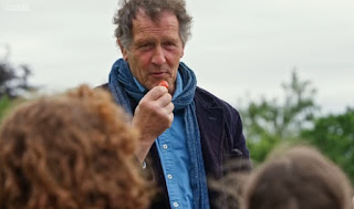 Monty at Kinnesswood School Monty at Kinnesswood School